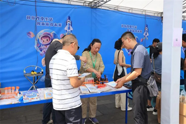 1758876361767045640.jpg 640_wx_fmt=png&from=appmsg&tp=webp&wxfrom=5&wx_lazy=1 (22).jpg